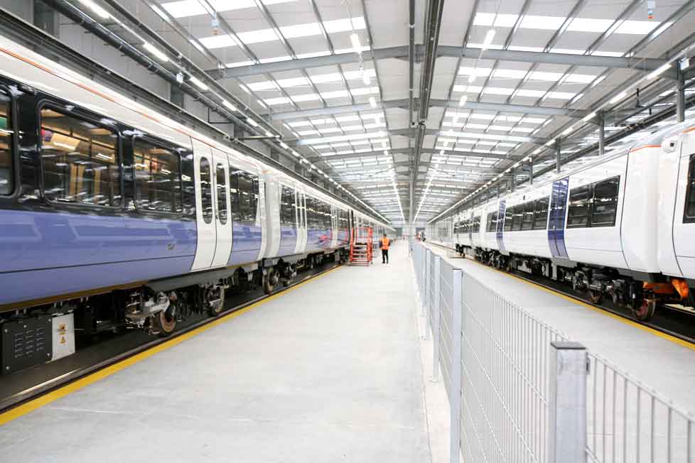 elizabeth line train 4