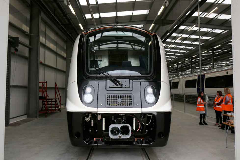 elizabeth line train 5